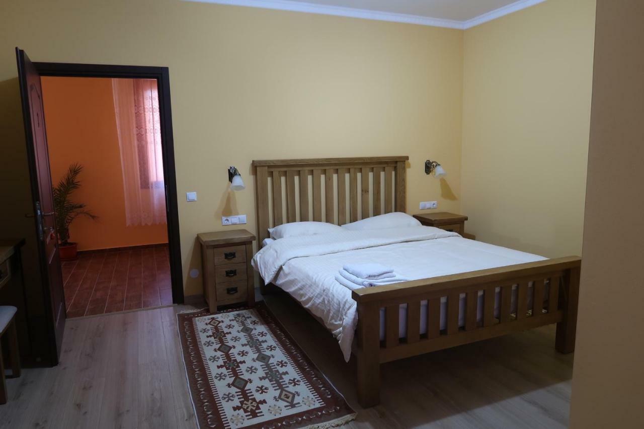 Casa Pop Hotel Săpînţa Bagian luar foto
